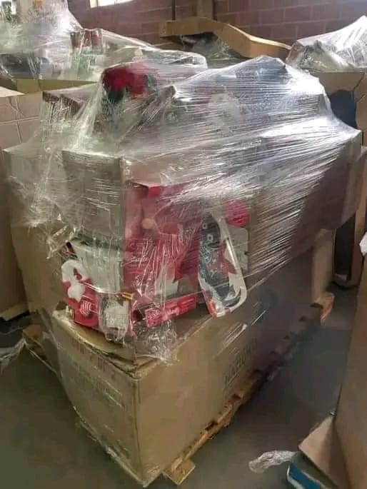 Wholesale Christmas Liquidation Pallet Sale - Image 7
