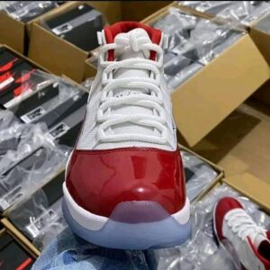 Buy Overstock Assorted Jordan Shoes Liquidation Pallet Germany